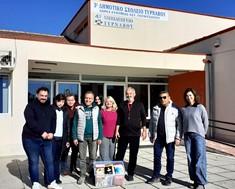 Το ΠΟΚΕΛ προσέφερε βιβλία στο 3ο Δημοτικό Σχολείο Τυρνάβου ​